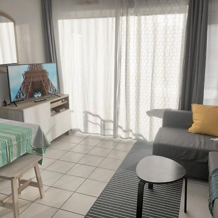 Studio Au Calme Avec Piscine, Face Golf, Parking Gratuit, Tout A Pied A 10Mn Centre Ville Ciboure Luaran gambar