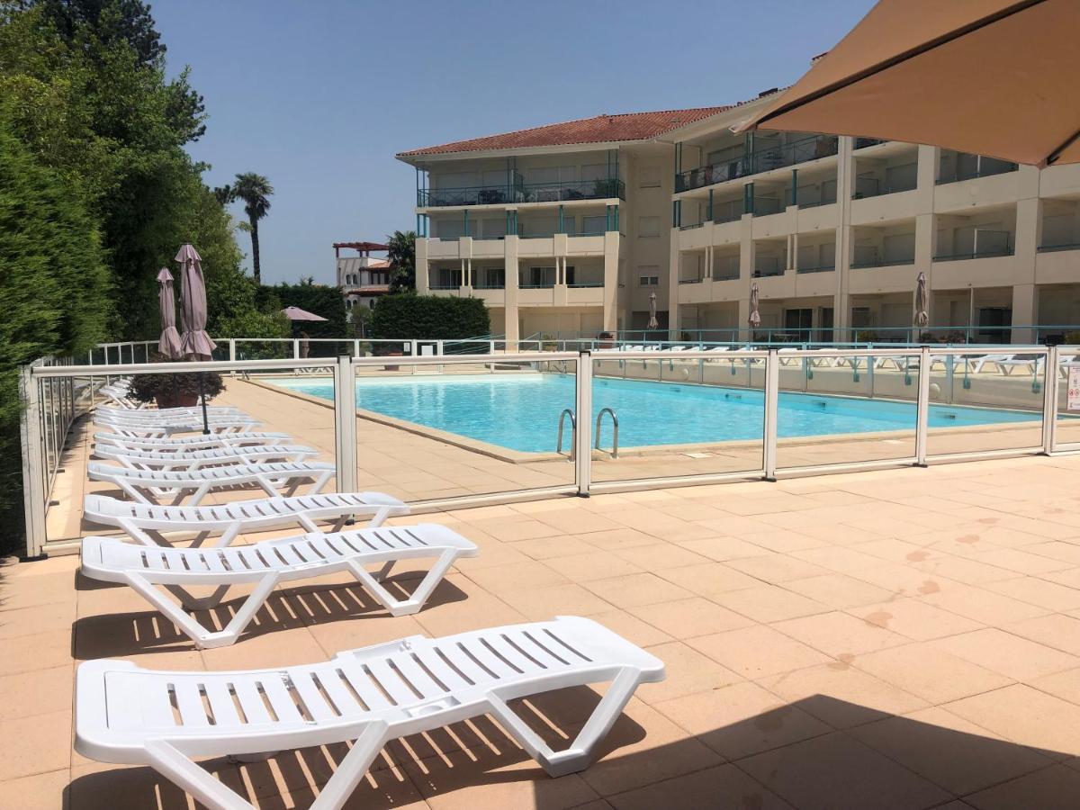 Studio Au Calme Avec Piscine, Face Golf, Parking Gratuit, Tout A Pied A 10Mn Centre Ville Ciboure Luaran gambar