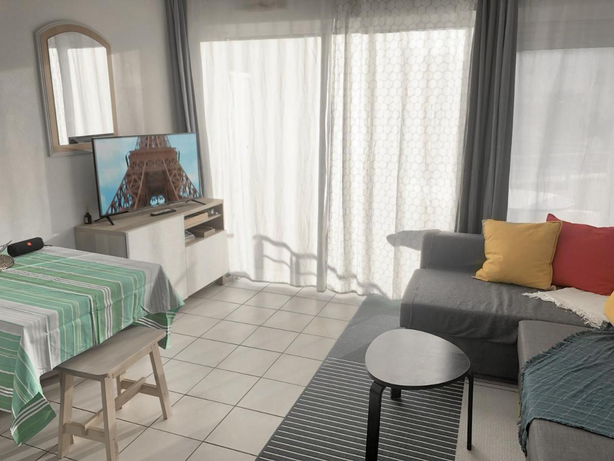 Studio Au Calme Avec Piscine, Face Golf, Parking Gratuit, Tout A Pied A 10Mn Centre Ville Ciboure Luaran gambar